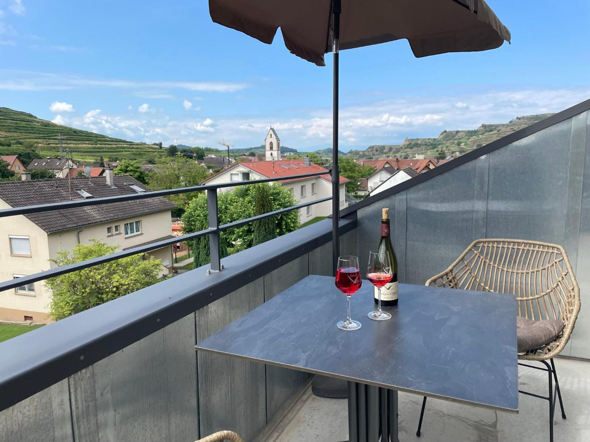 Апартаменты Weingut & Strausswirtschaft Vogel Фогтсбург Экстерьер фото